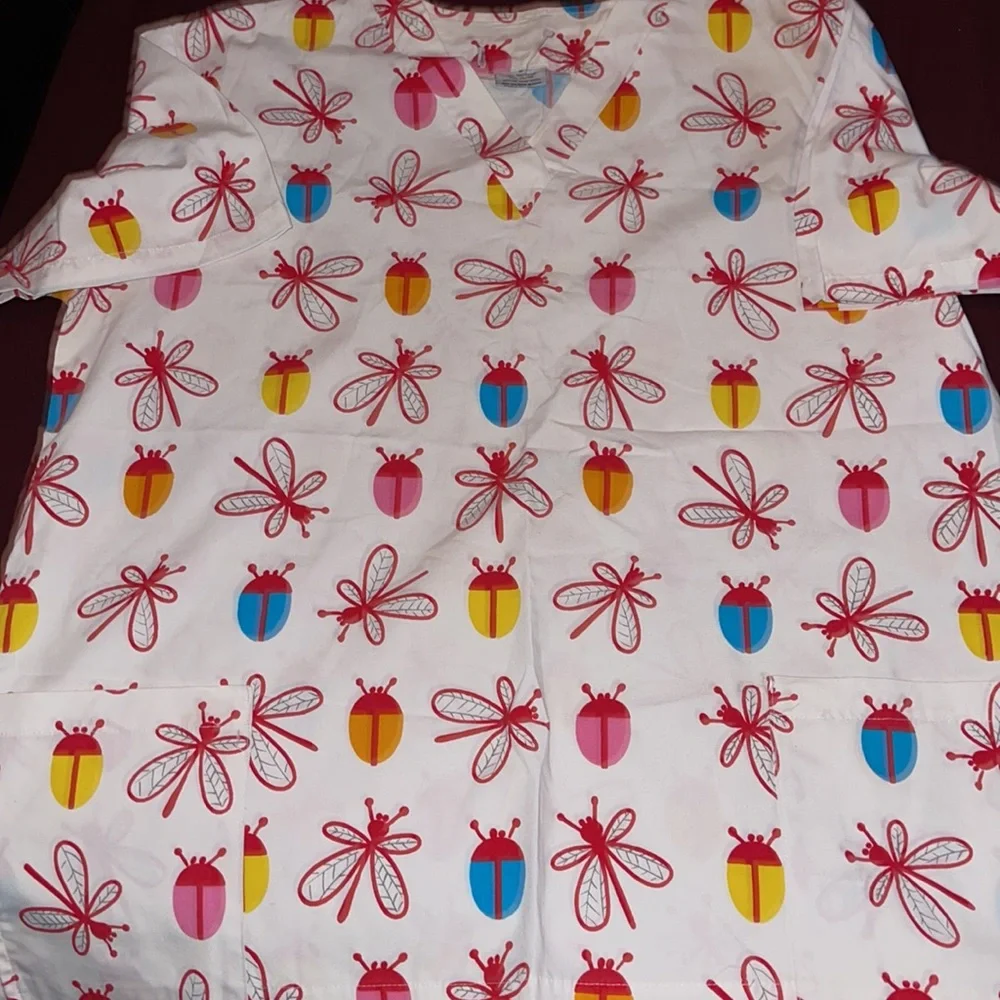 Scrub tops - Picture 3 of 3